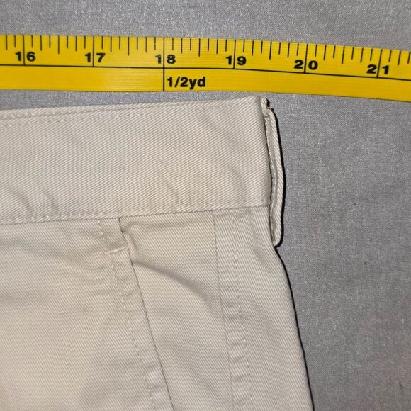 Gap Men's Shorts Size 38 Relaxed Fit - Picture 6 of 8